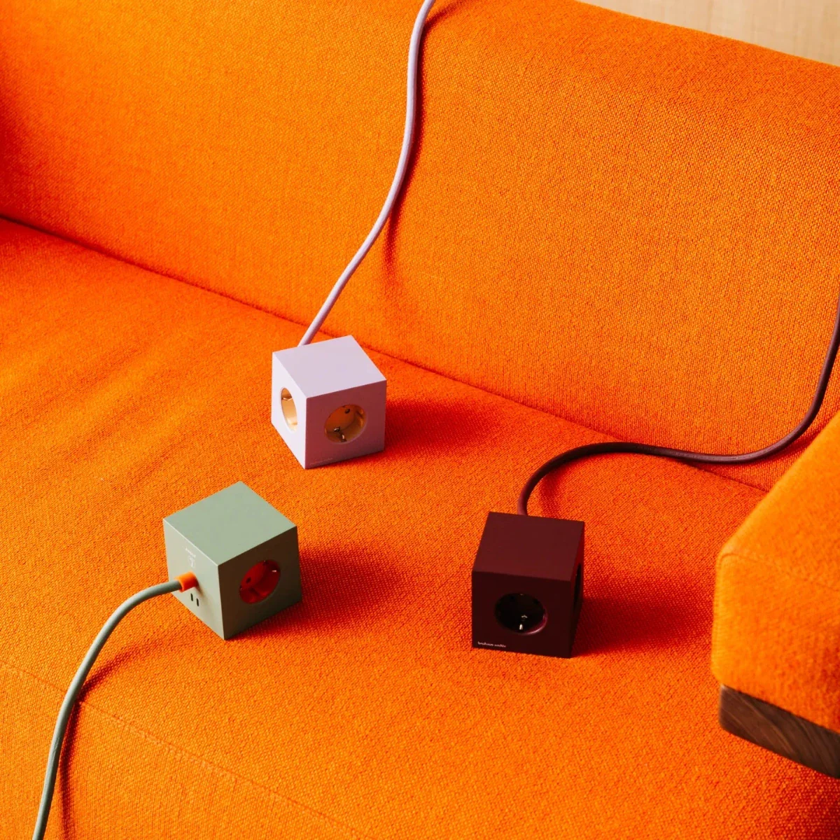 Square 1 USB-C // Bauhaus-Archiv Gecko Bloom - Image 3